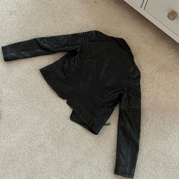 Leather Jacket - Picture 4 of 7